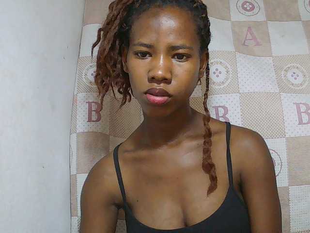 Sexy-Sarah live cam on BongaCams