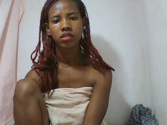 Sexy-Sarah live cam on BongaCams
