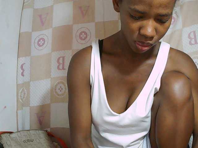 Sexy-Sarah live cam on BongaCams