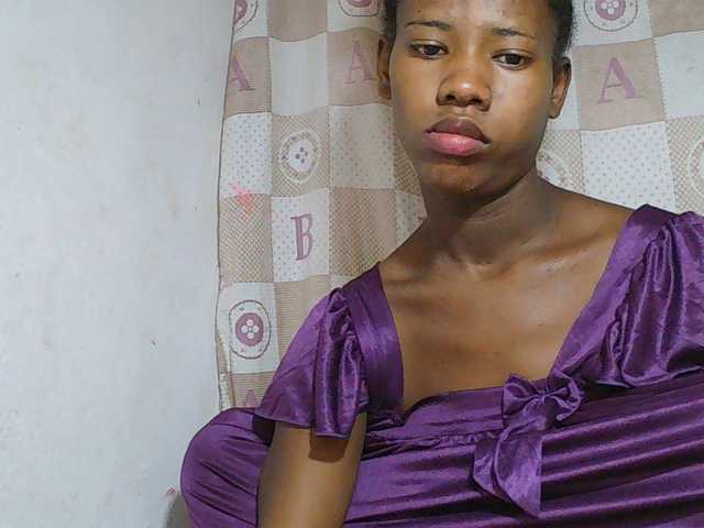 Sexy-Sarah live cam on BongaCams