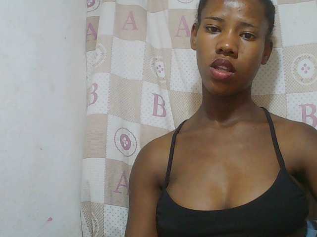 Sexy-Sarah live cam on BongaCams