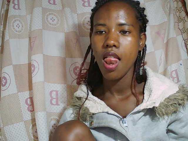 Sexy-Sarah live cam on BongaCams