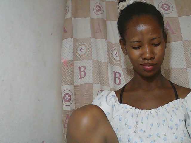 Sexy-Sarah live cam on BongaCams