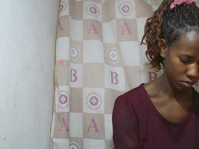 Sexy-Sarah live cam on BongaCams