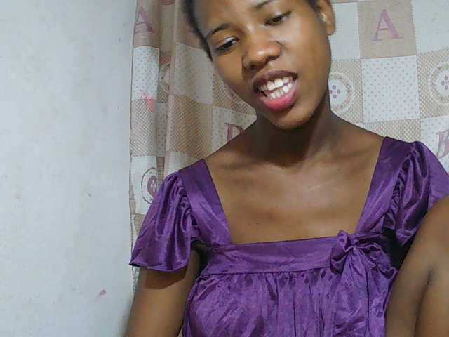 Sexy-Sarah live cam on BongaCams
