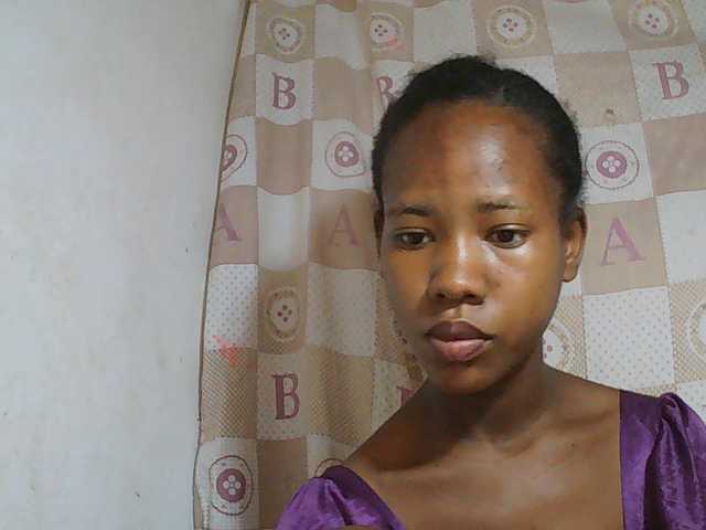 Sexy-Sarah live cam on BongaCams