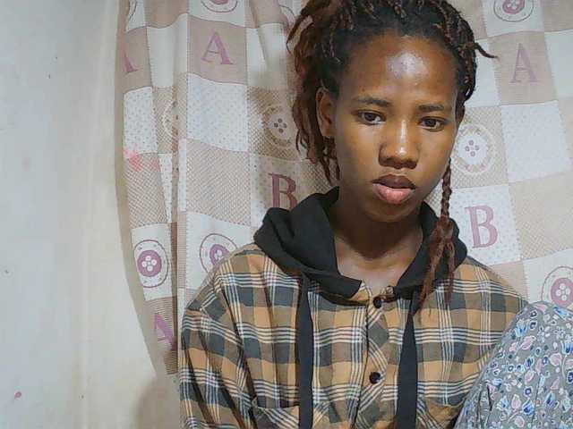 Sexy-Sarah live cam on BongaCams