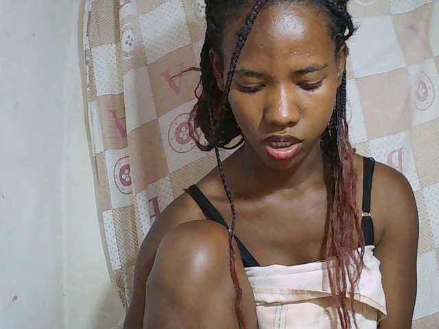 Sexy-Sarah live cam on BongaCams