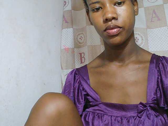 Sexy-Sarah live cam on BongaCams