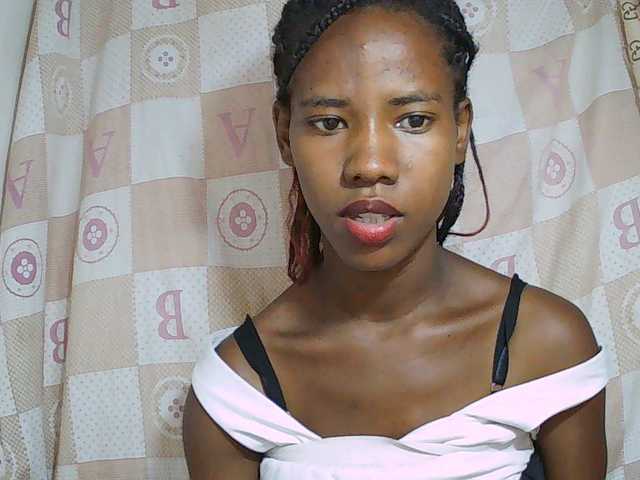 Sexy-Sarah live cam on BongaCams