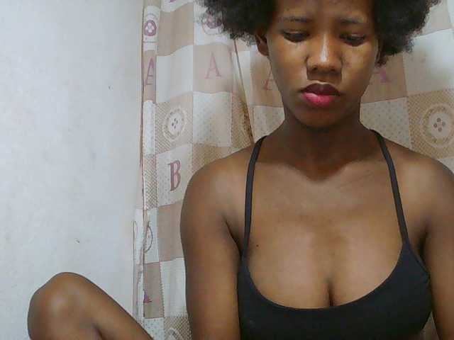 Sexy-Sarah live cam on BongaCams
