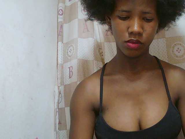 Sexy-Sarah live cam on BongaCams