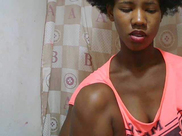Sexy-Sarah live cam on BongaCams