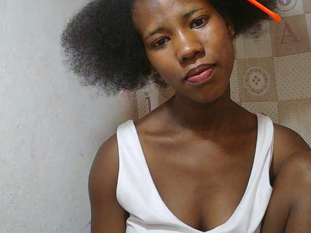 Sexy-Sarah live cam on BongaCams