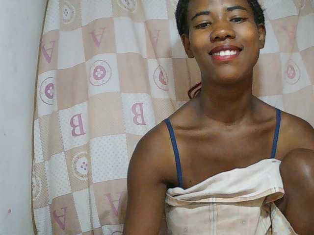 Sexy-Sarah live cam on BongaCams
