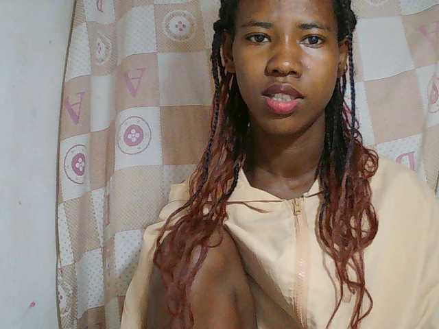 Sexy-Sarah live cam on BongaCams