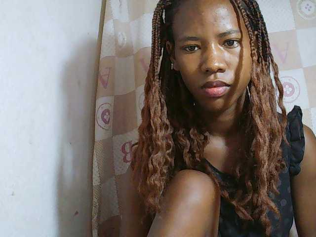 Sexy-Sarah live cam on BongaCams