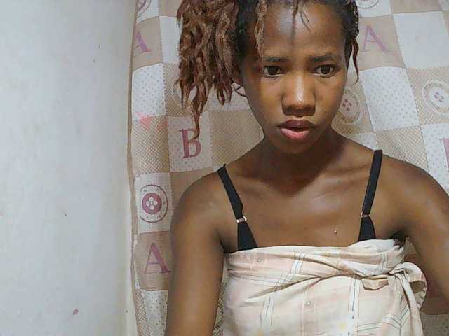 Sexy-Sarah live cam on BongaCams