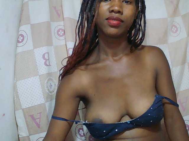 Sexy-Sarah live cam on BongaCams