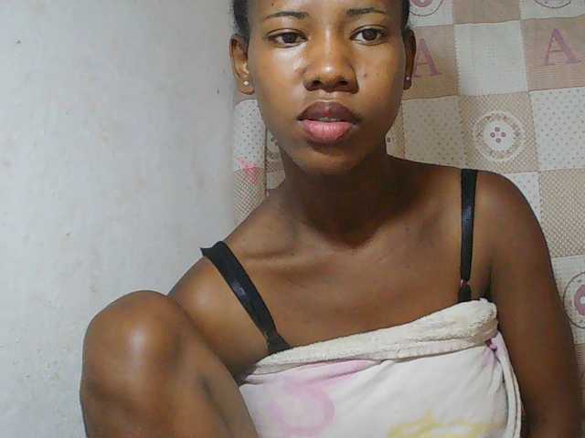 Sexy-Sarah live cam on BongaCams