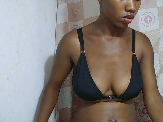 Sexy-Sarah live cam on BongaCams