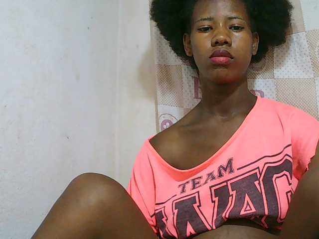 Sexy-Sarah live cam on BongaCams