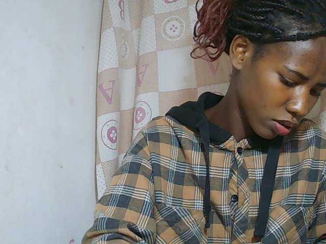 Sexy-Sarah live cam on BongaCams
