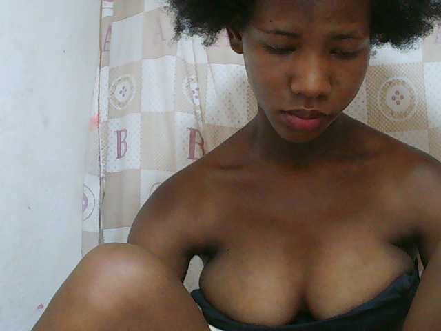 Sexy-Sarah live cam on BongaCams
