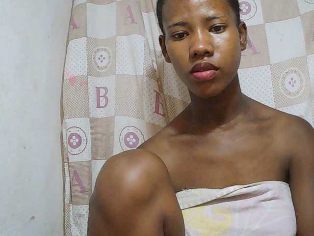 Sexy-Sarah live cam on BongaCams