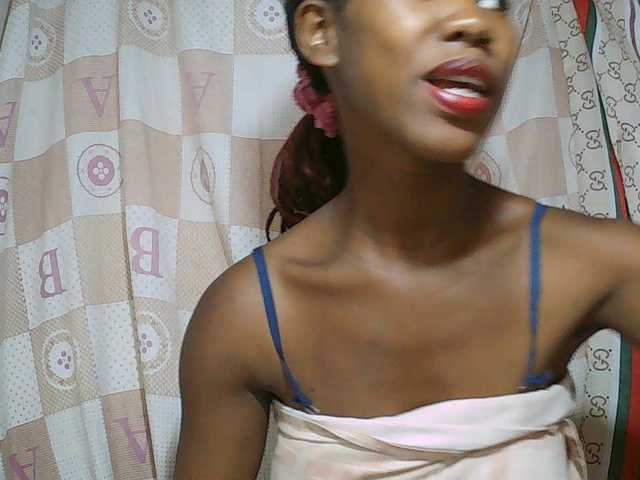 Sexy-Sarah live cam on BongaCams