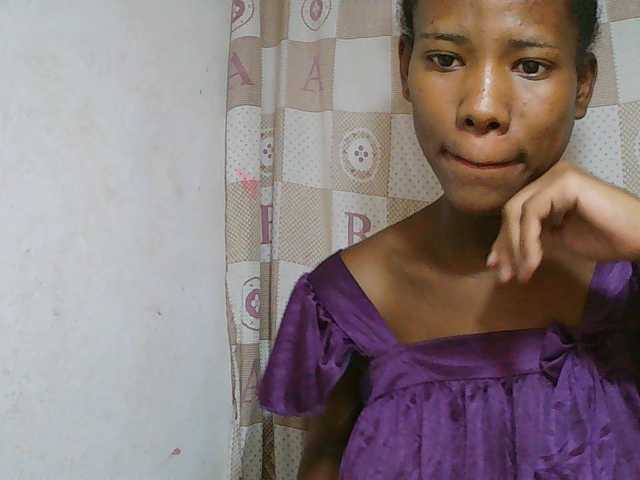 Sexy-Sarah live cam on BongaCams