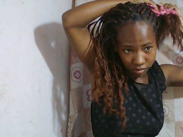 Sexy-Sarah live cam on BongaCams
