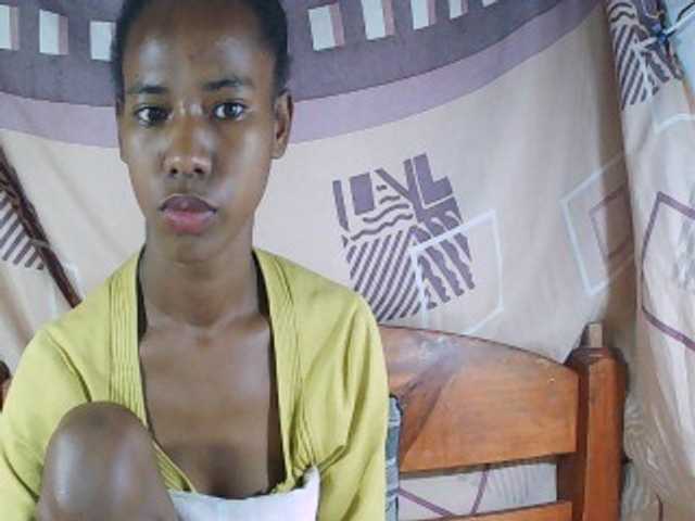Sexy-Sarah live cam on BongaCams