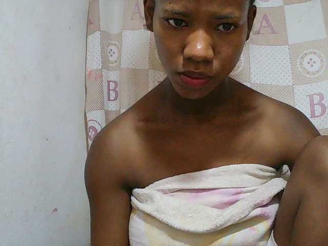 Sexy-Sarah live cam on BongaCams
