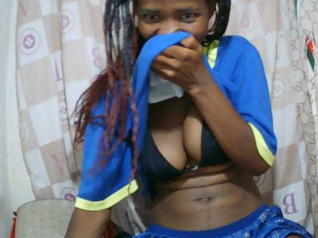 Sexy-Sarah live cam on BongaCams