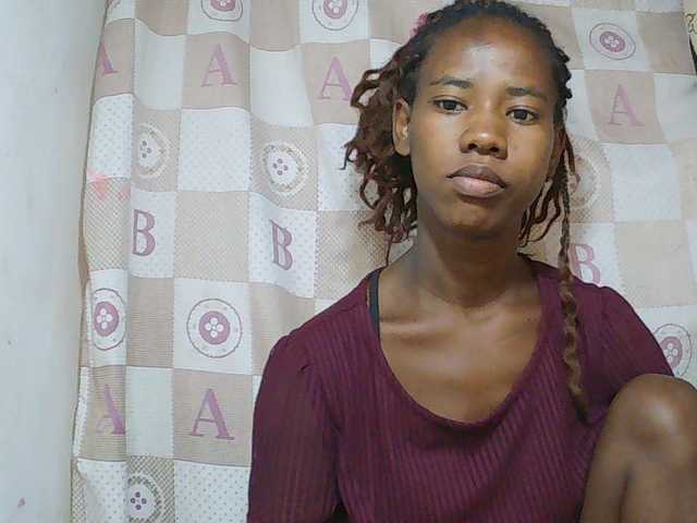 Sexy-Sarah live cam on BongaCams