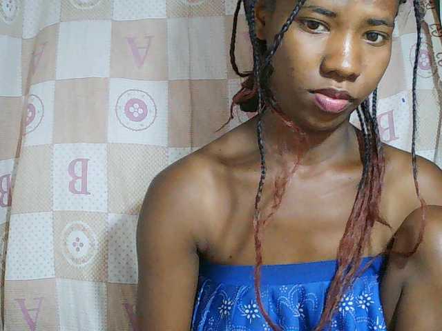 Sexy-Sarah live cam on BongaCams