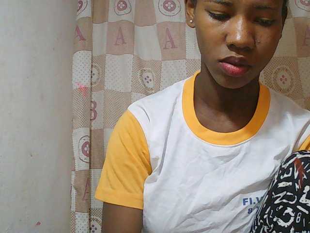 Sexy-Sarah, en vivo ahora en BongaCams