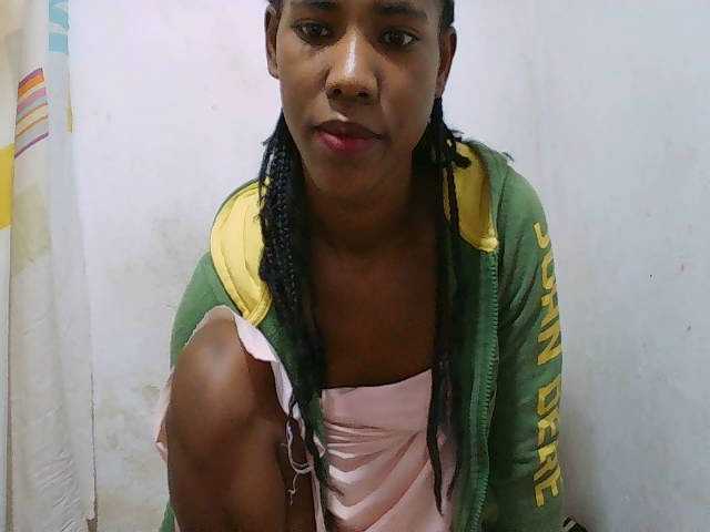 sexy-sarah's BongaCams show and profile