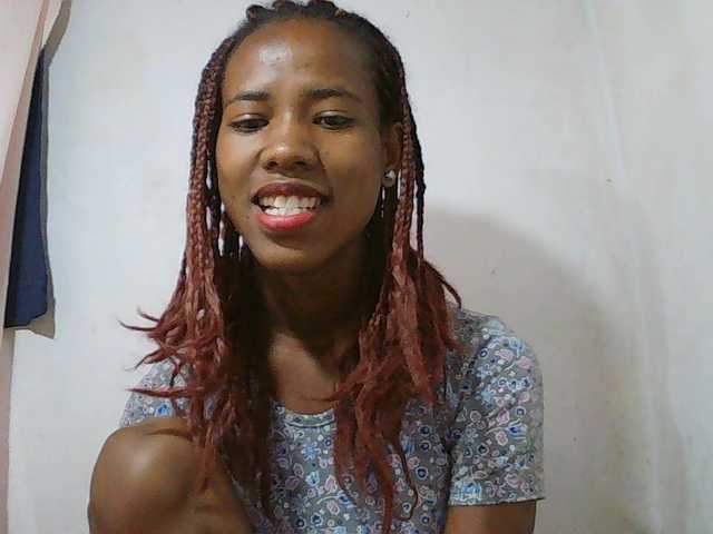 Sexy-Sarah live cam on BongaCams