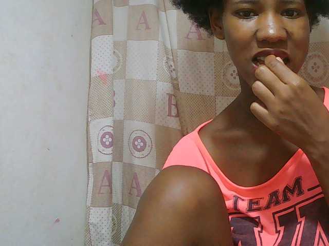Sexy-Sarah live cam on BongaCams