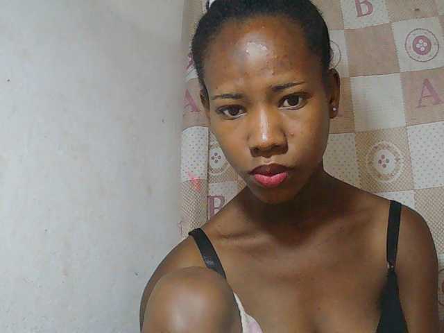 Sexy-Sarah live cam on BongaCams