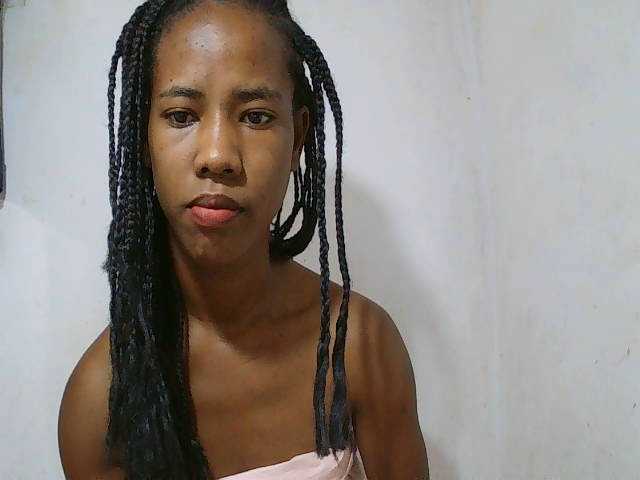 sexy-sarah's BongaCams show and profile