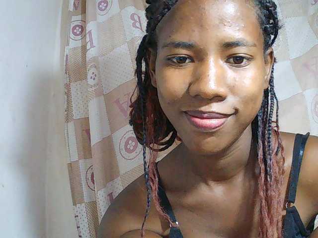 Sexy-Sarah live cam on BongaCams