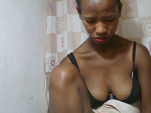 Sexy-Sarah live cam on BongaCams