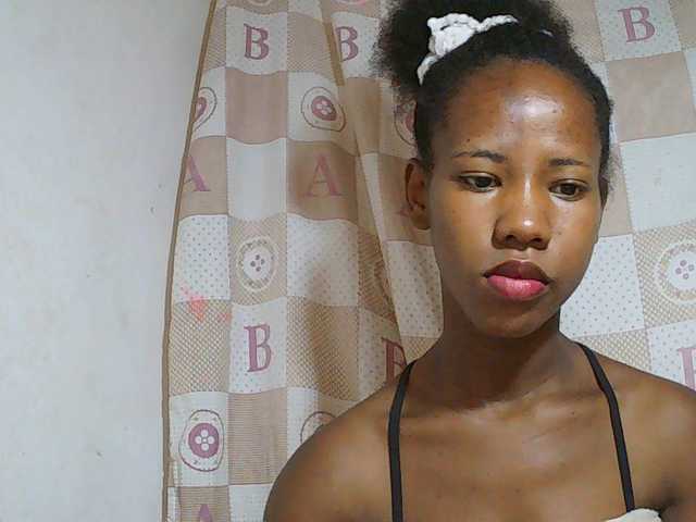 Sexy-Sarah live cam on BongaCams