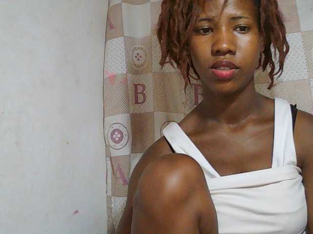 Sexy-Sarah live cam on BongaCams
