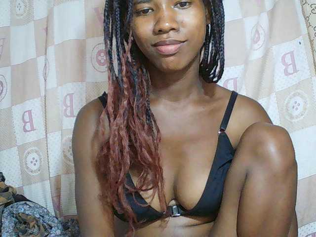 Sexy-Sarah live cam on BongaCams