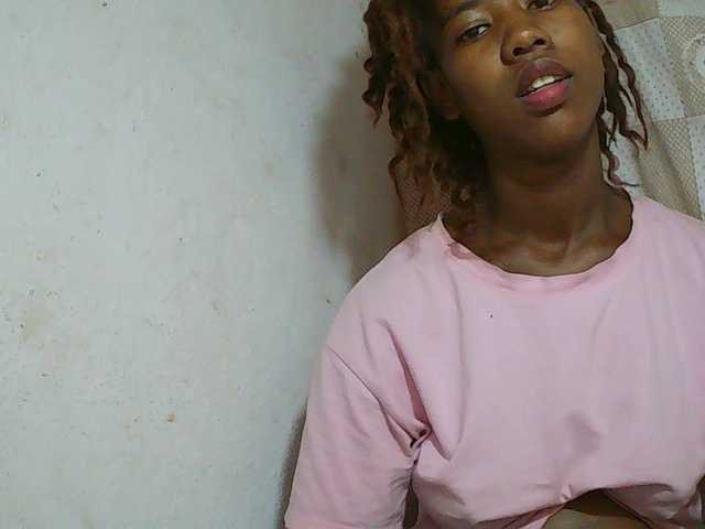 Sexy-Sarah live cam on BongaCams