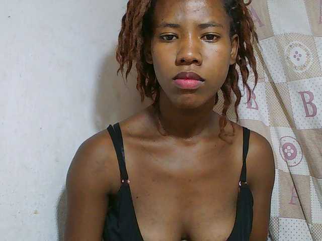 Sexy-Sarah live cam on BongaCams